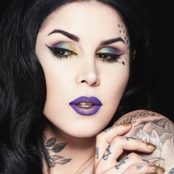 KVD Everlasting Liquid Lipstick - Picture 3 of 9